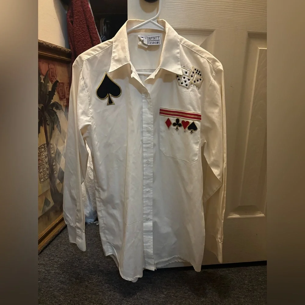 INFINITY FASHIONS - White Button Down Shirt with Ruffled Detailing - CASINOS 🎰 - Picture 2 of 6